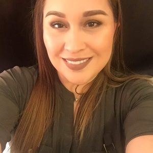 Meet your Posher, Gabriela